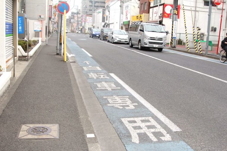 自転車 専用 通行 帯